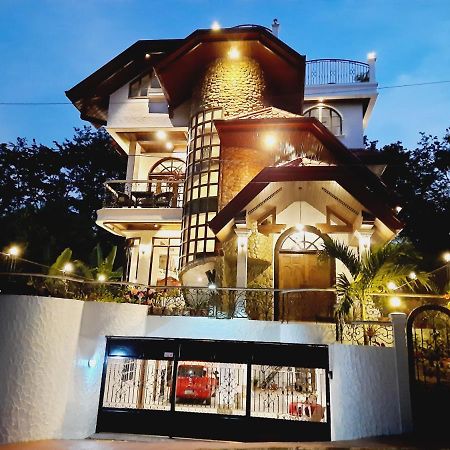 El Castillo Bed And Breakfast Angono 外观 照片