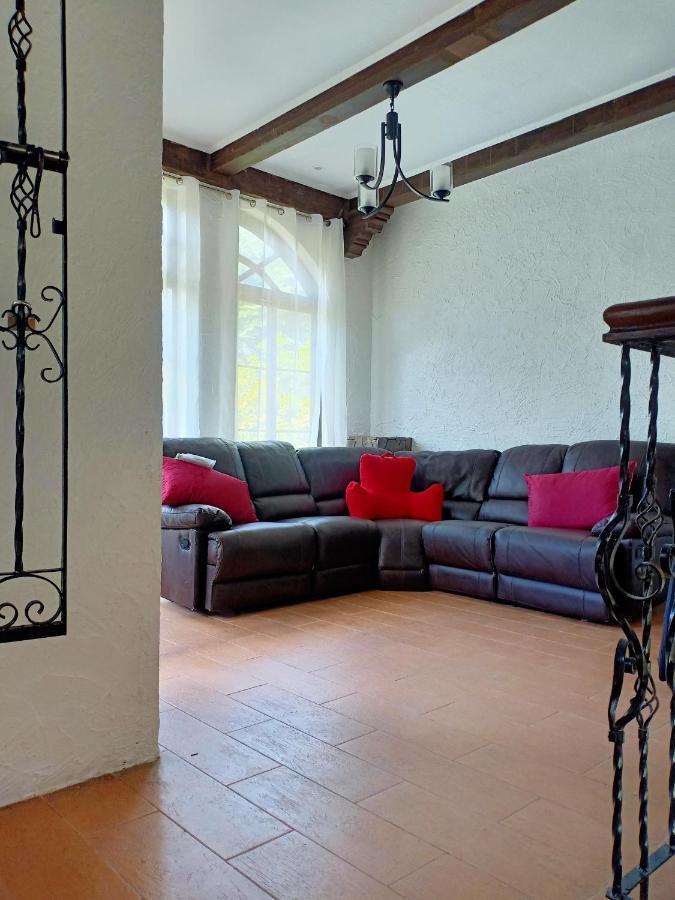 El Castillo Bed And Breakfast Angono 外观 照片