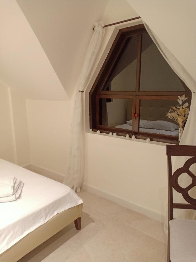 El Castillo Bed And Breakfast Angono 外观 照片