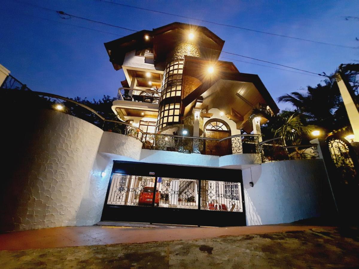 El Castillo Bed And Breakfast Angono 外观 照片