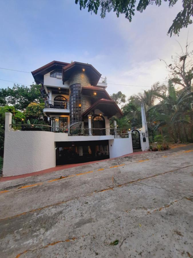 El Castillo Bed And Breakfast Angono 外观 照片