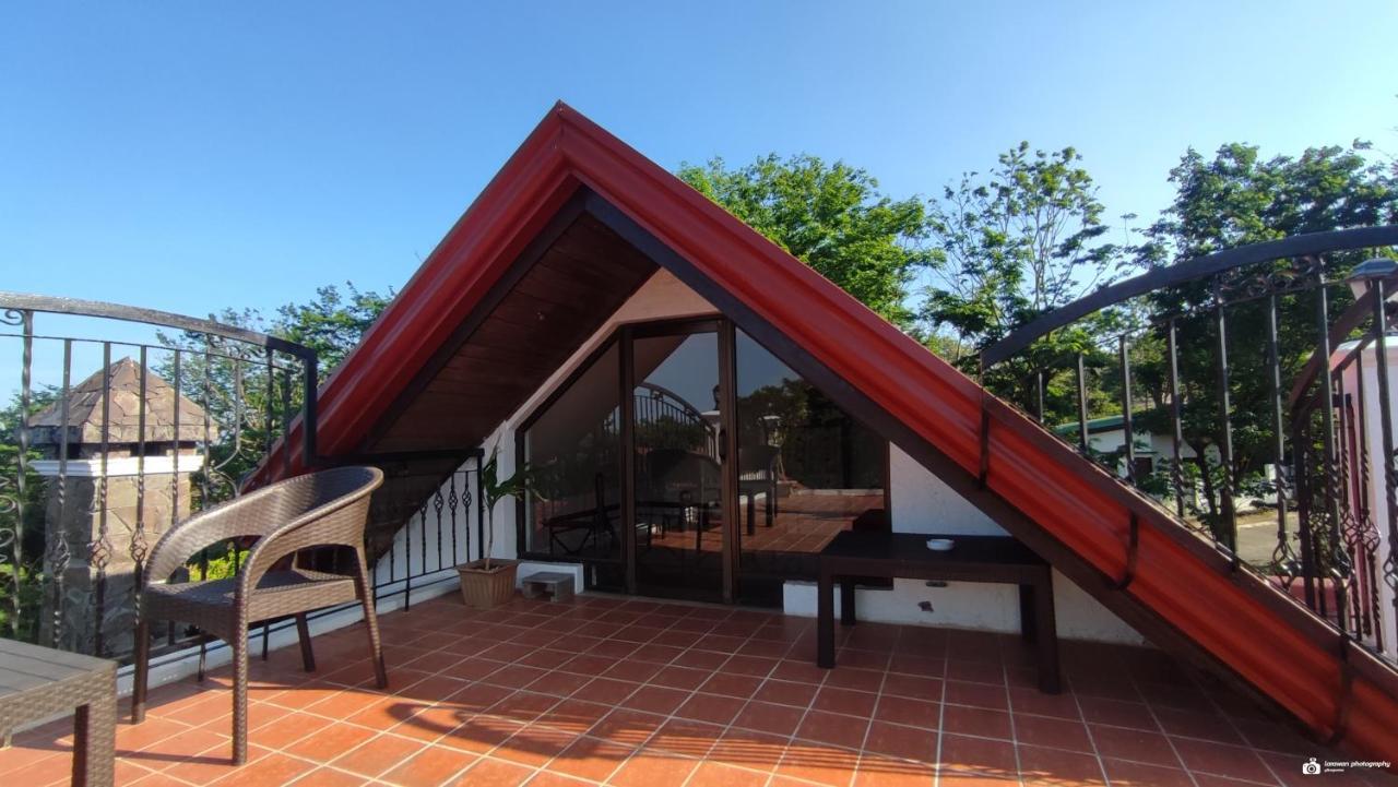 El Castillo Bed And Breakfast Angono 外观 照片