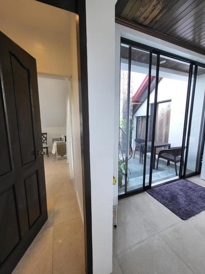 El Castillo Bed And Breakfast Angono 外观 照片