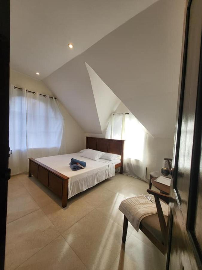 El Castillo Bed And Breakfast Angono 外观 照片