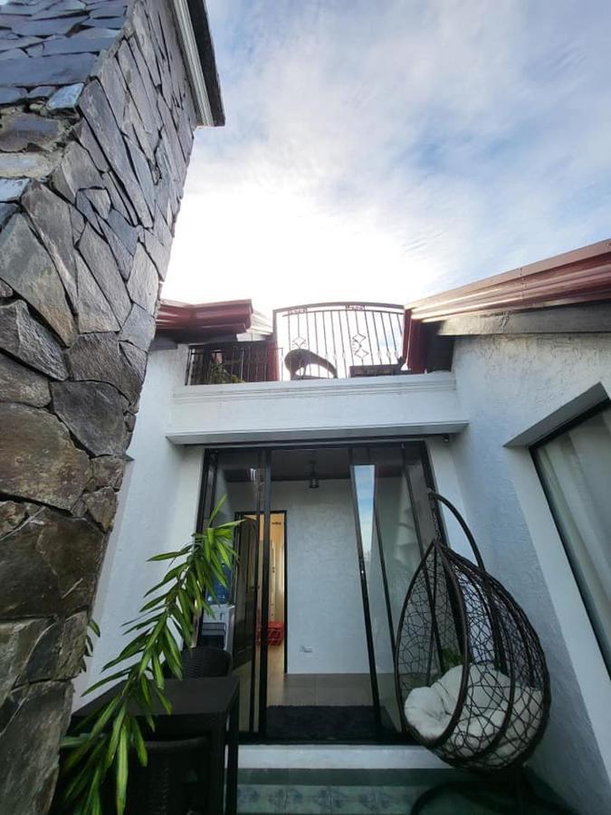El Castillo Bed And Breakfast Angono 外观 照片